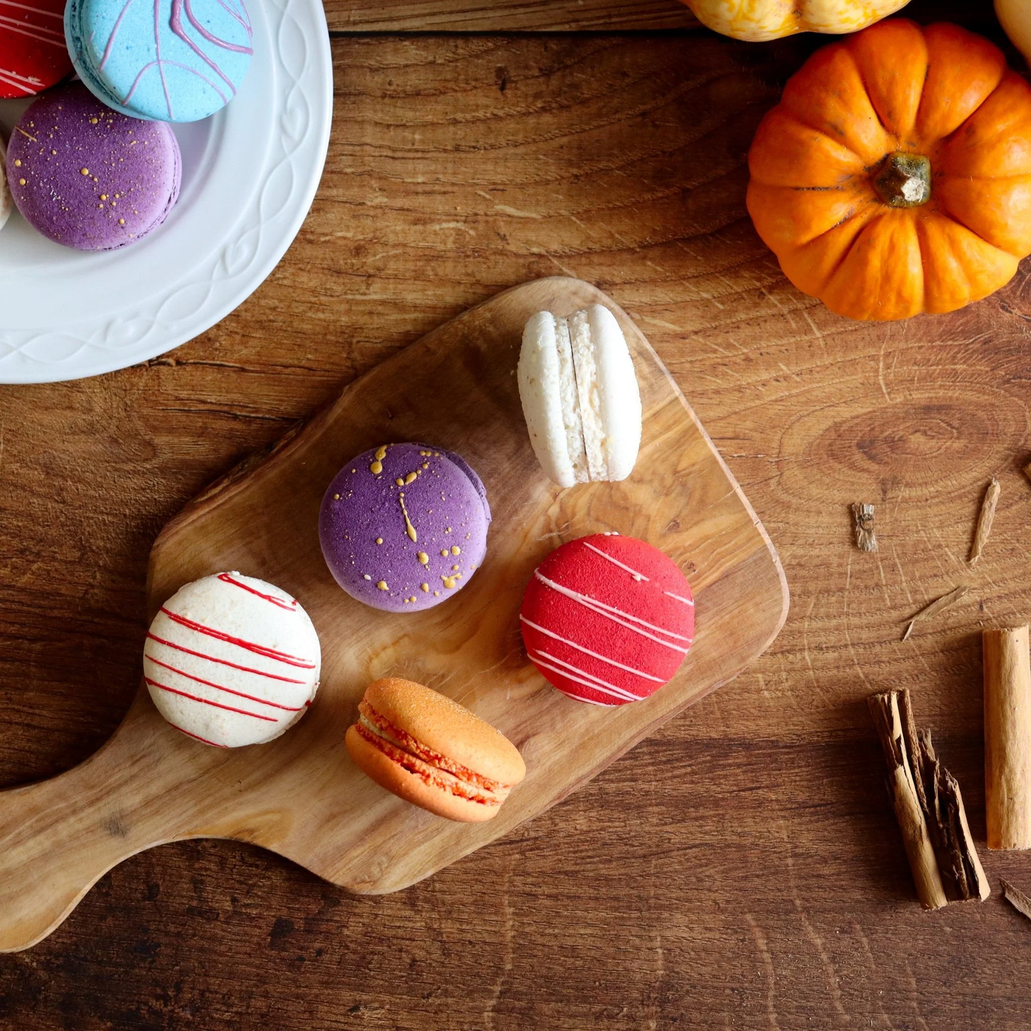 Biscuiteers Ultimate Hamper - Image 10