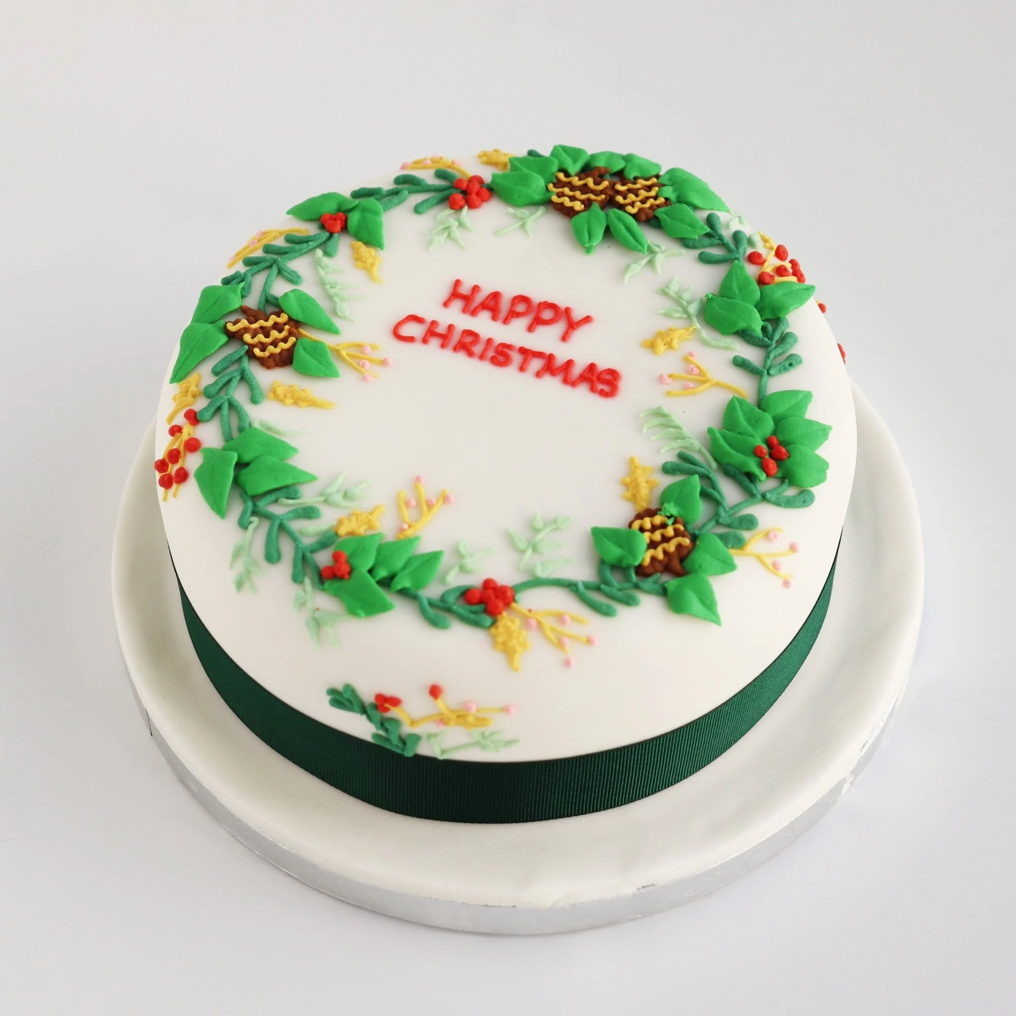Christmas Holly Cake - Image 3