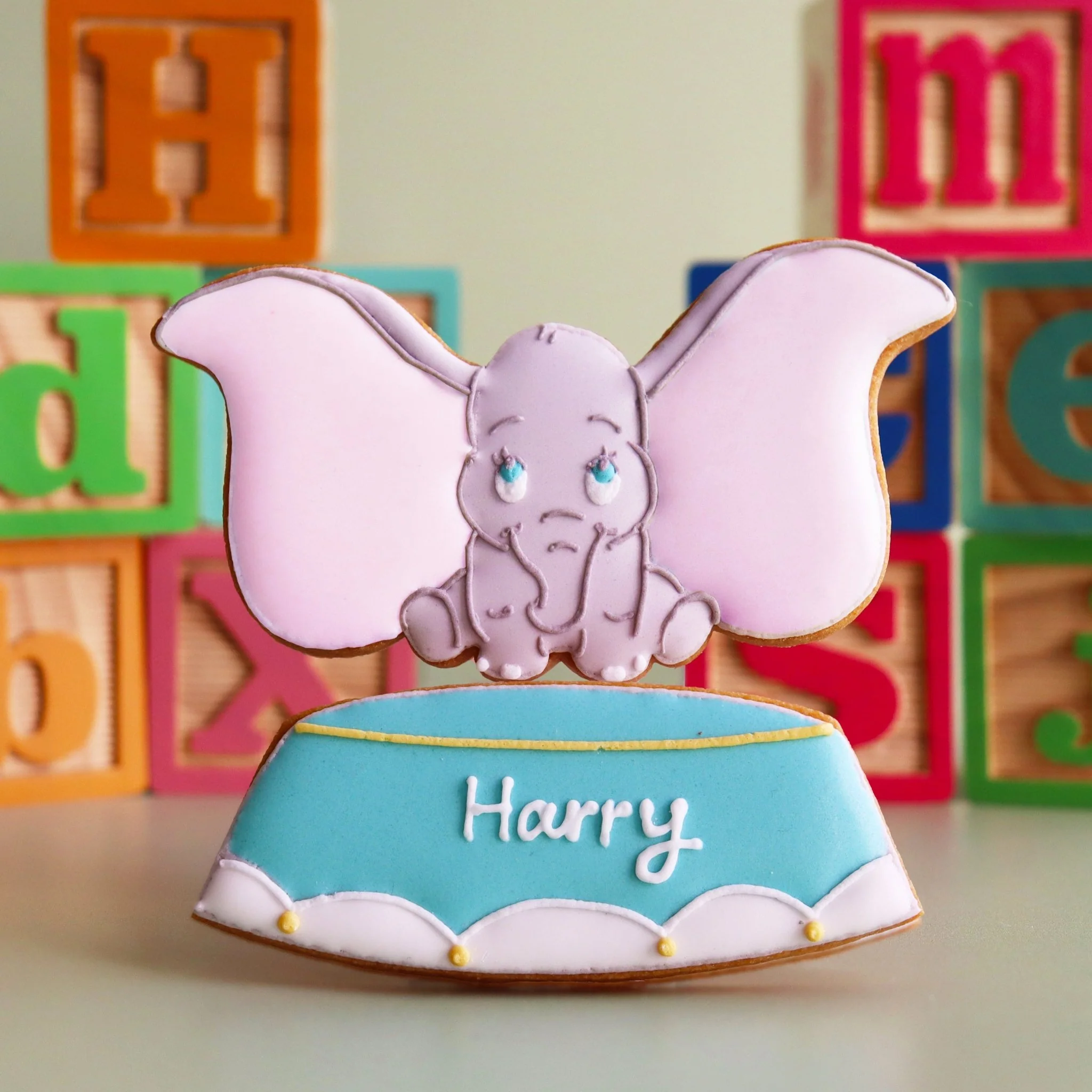 Disney Dumbo Letterbox Biscuit - Image 2