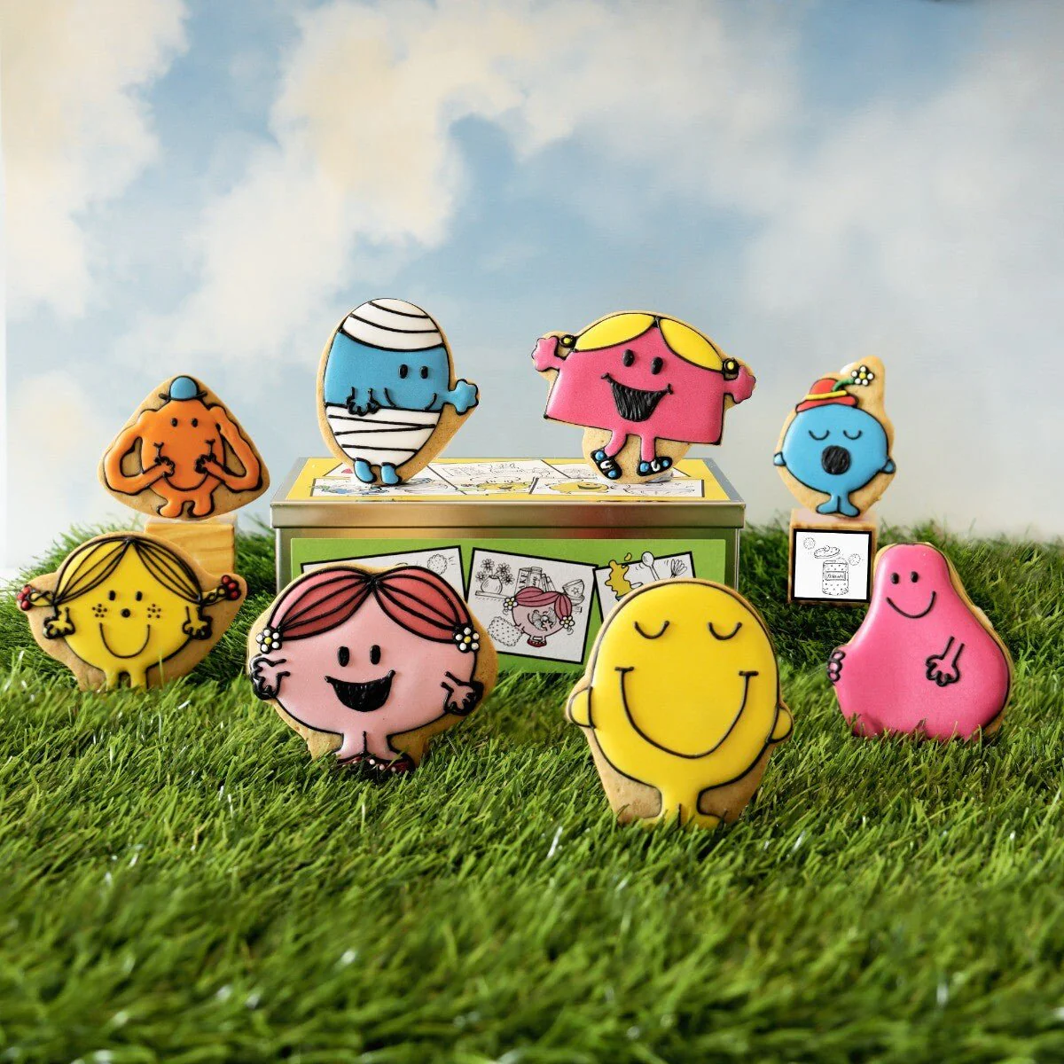 Little Miss Hug Letterbox Biscuit - Image 3