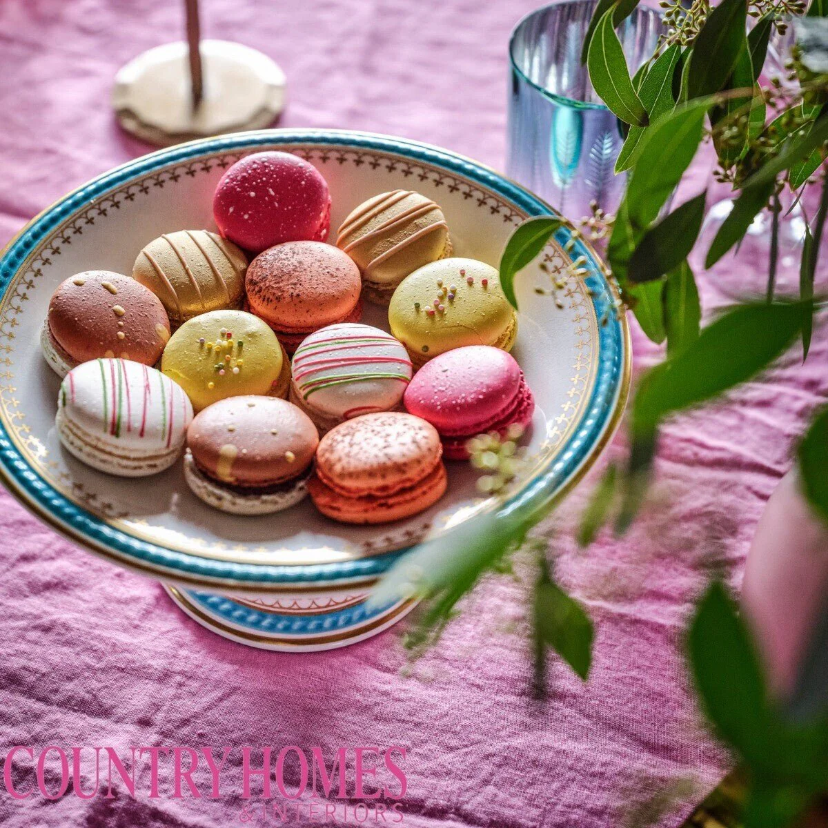 Merry Macarons Gift Box - Image 6