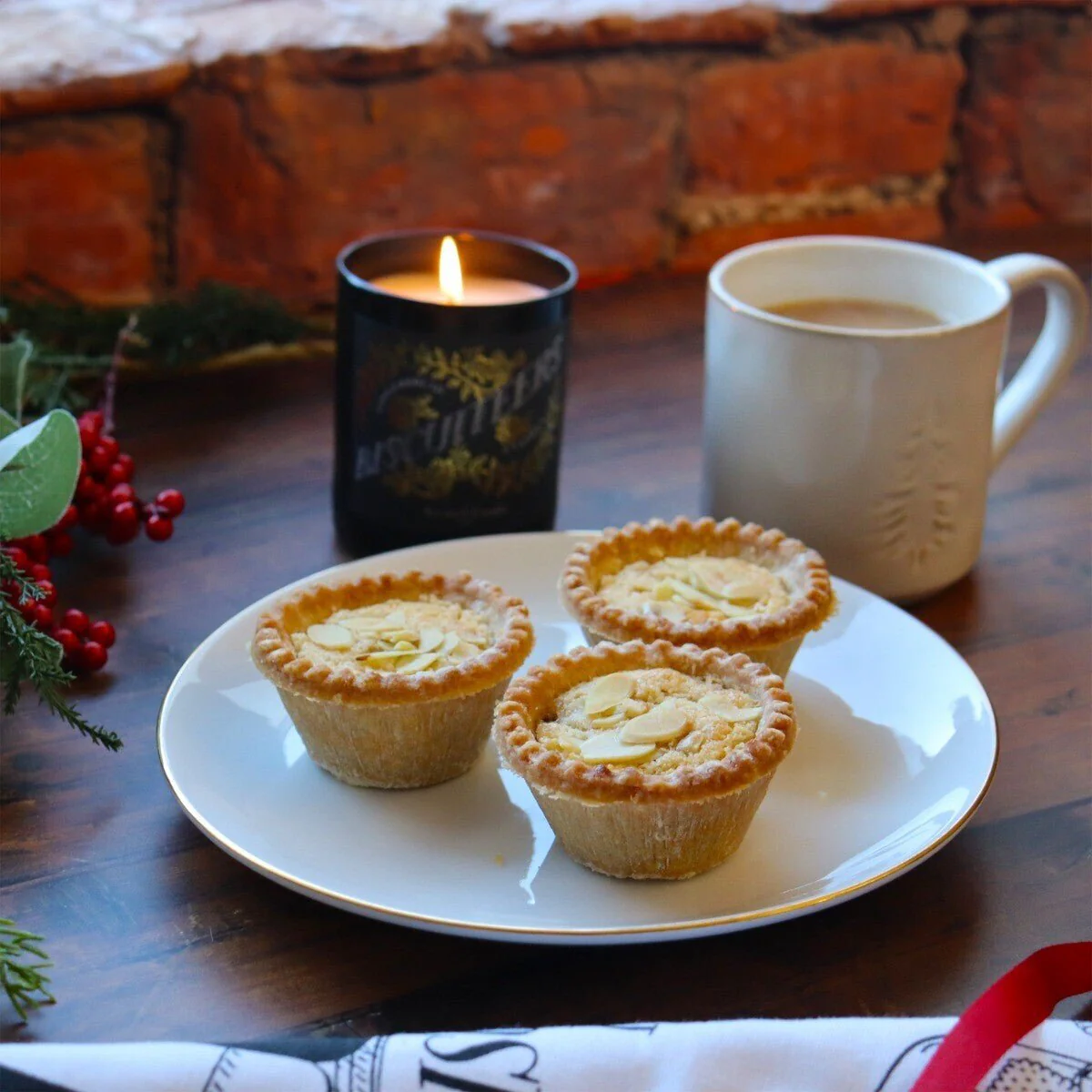 Mince Pies & Tea Gift Box - Image 3