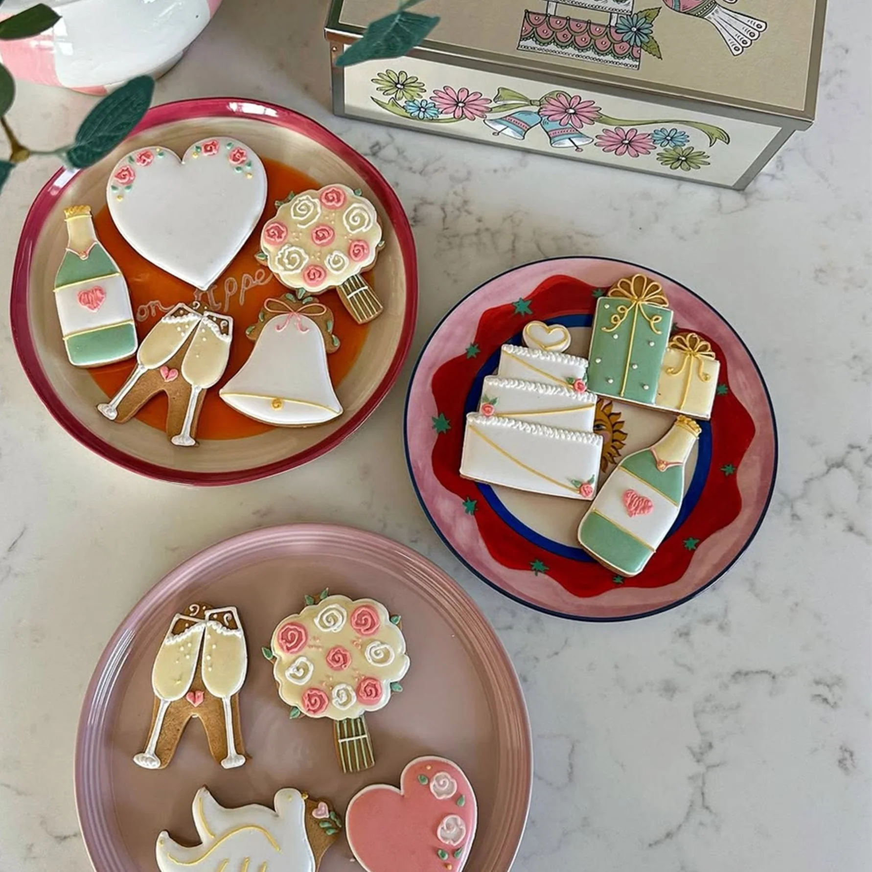 Wedding Bells Luxe Biscuit Tin - Image 5