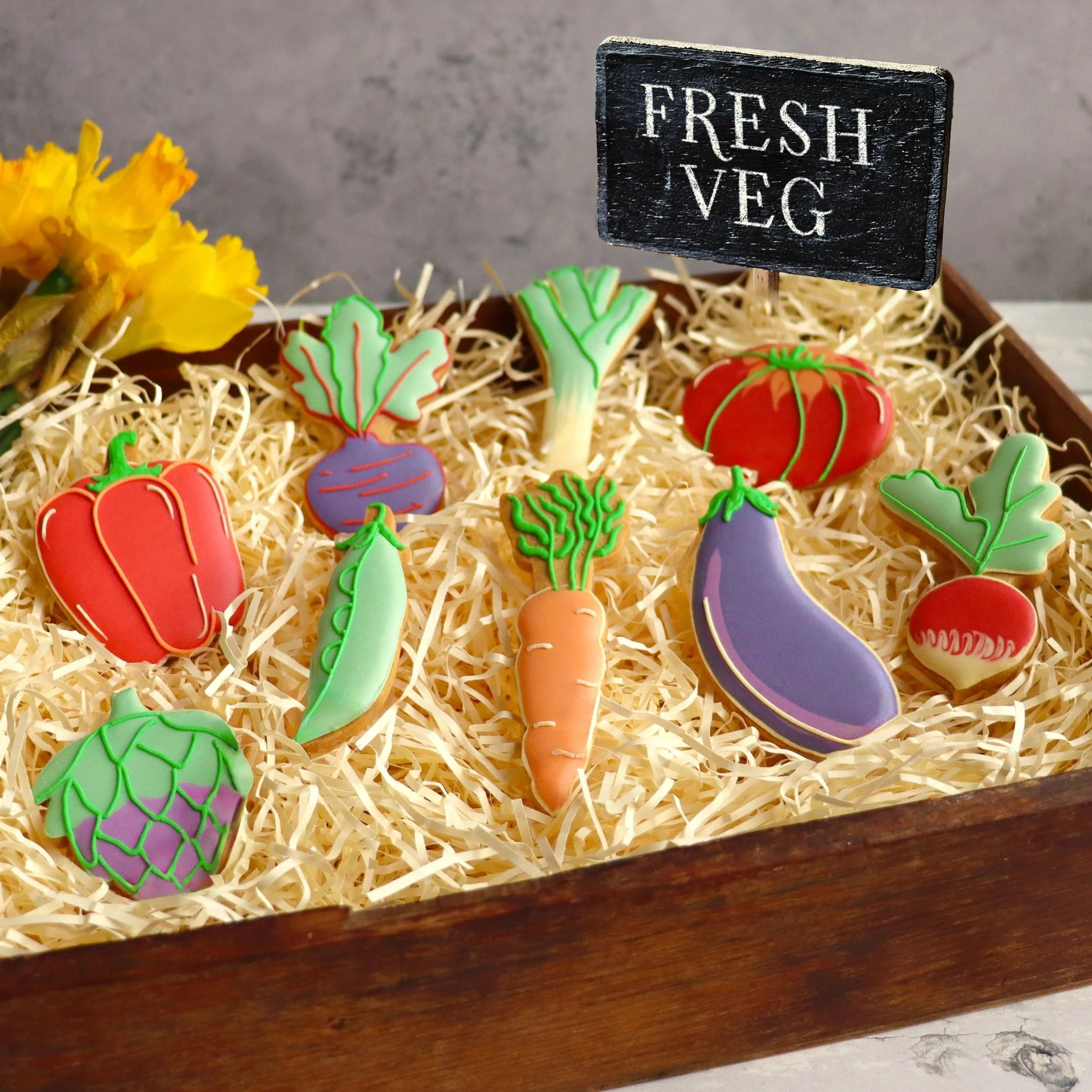 Biscuiteers Veg Box Biscuit Tin - Image 2